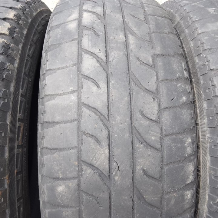 215/65 R16 YOKOHAMA