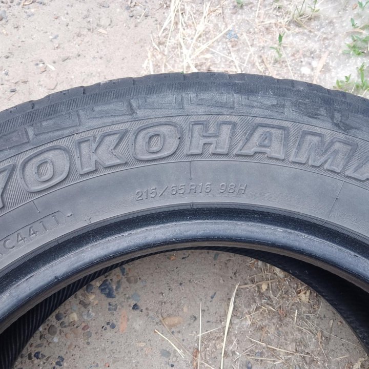 215/65 R16 YOKOHAMA