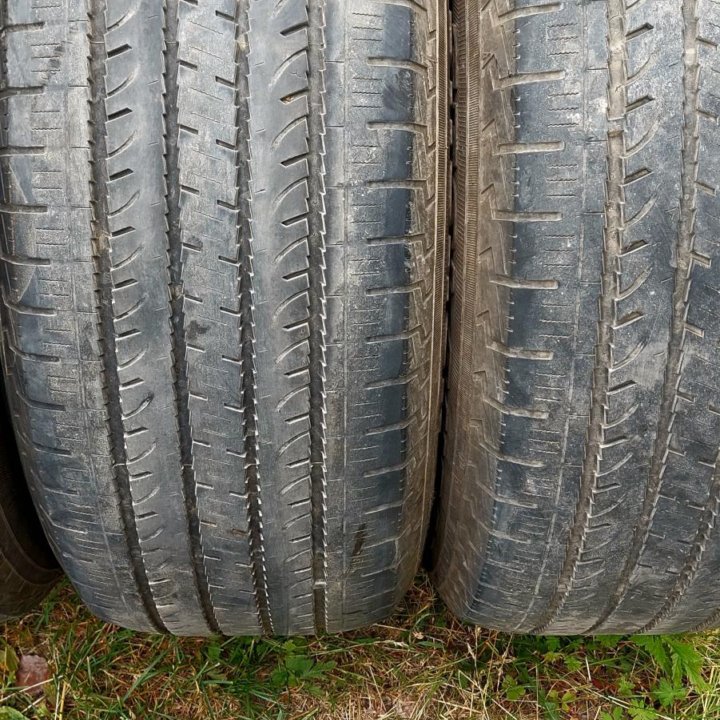 Продам комплект резины 285/60 R18