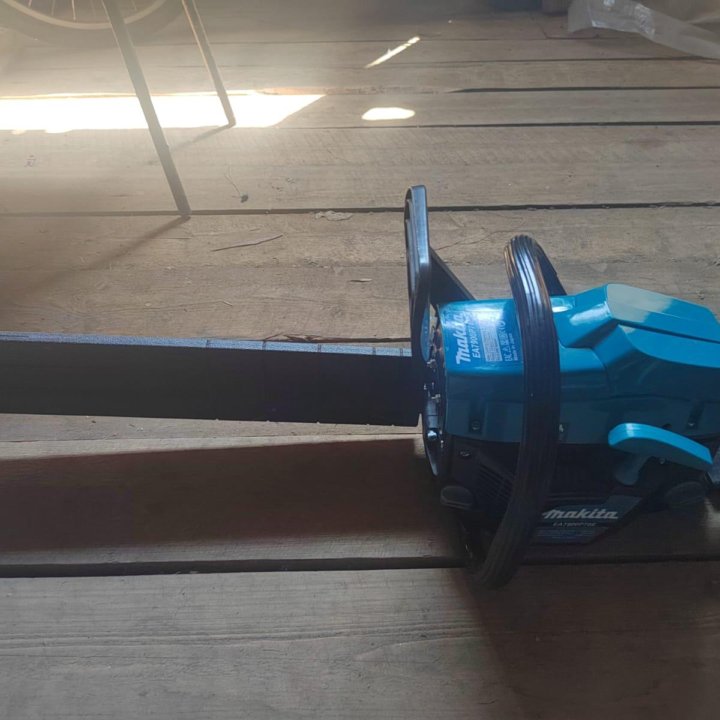 Бензопила Makita EA7900P70E