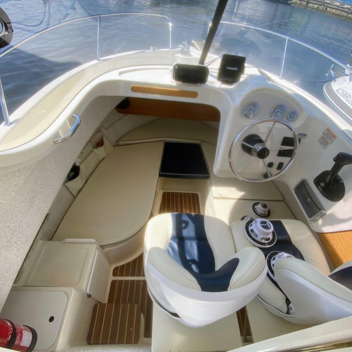 Моторный катер Quicksilver 640 Pilothouse