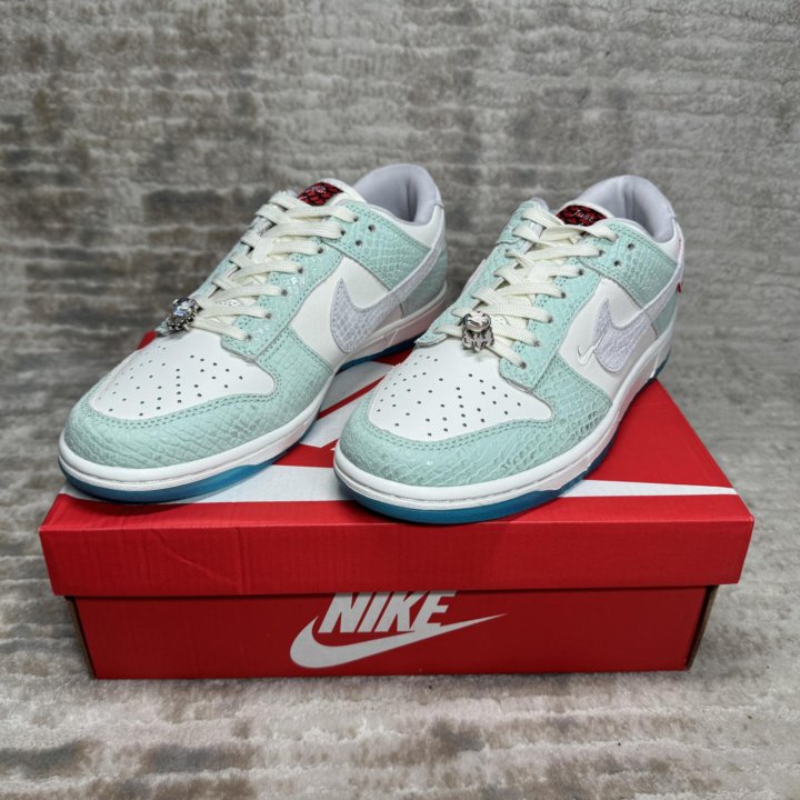 Кроссовки Nike Dunk Low