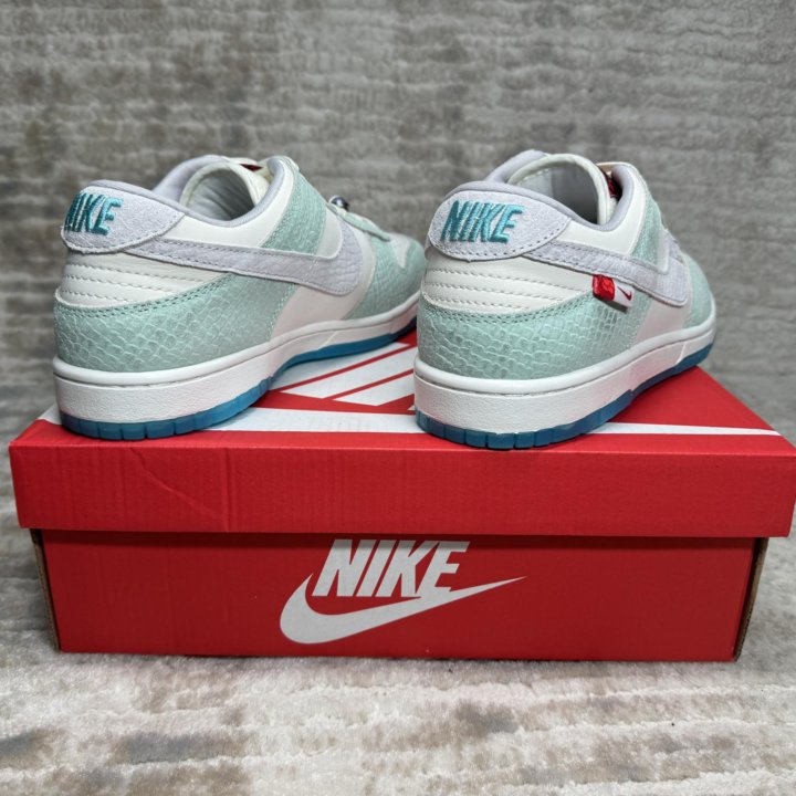 Кроссовки Nike Dunk Low