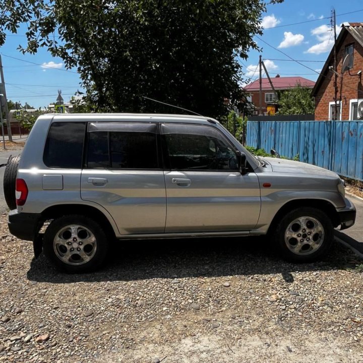 Mitsubishi Pajero iO, 1999