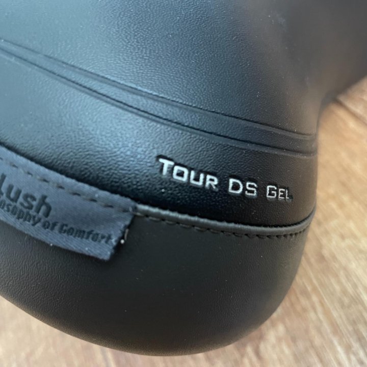 Седло велосипедное VELO TOUR DS GEL