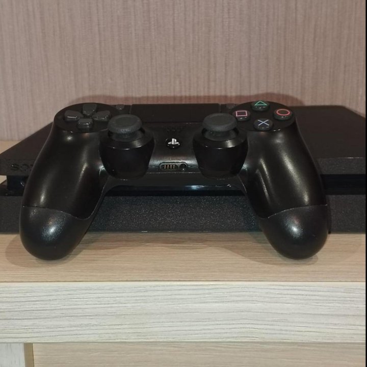 Продам PS4 Slim 500Gb + игры