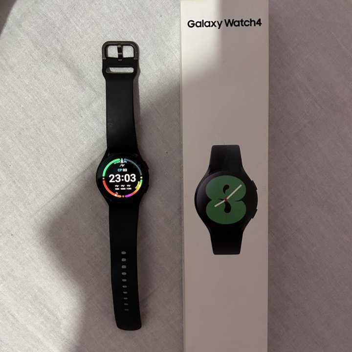 Часы Samsung Galaxy Watch 4