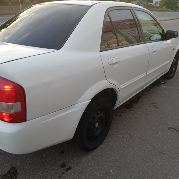 Mazda Familia, 2002