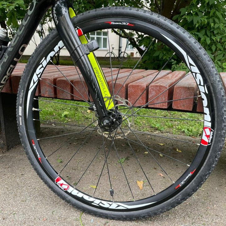 Велосипед pinarello fcx hydro 105 черный М