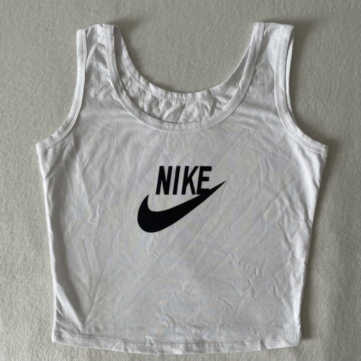 Кроп-топ с логотипом Nike