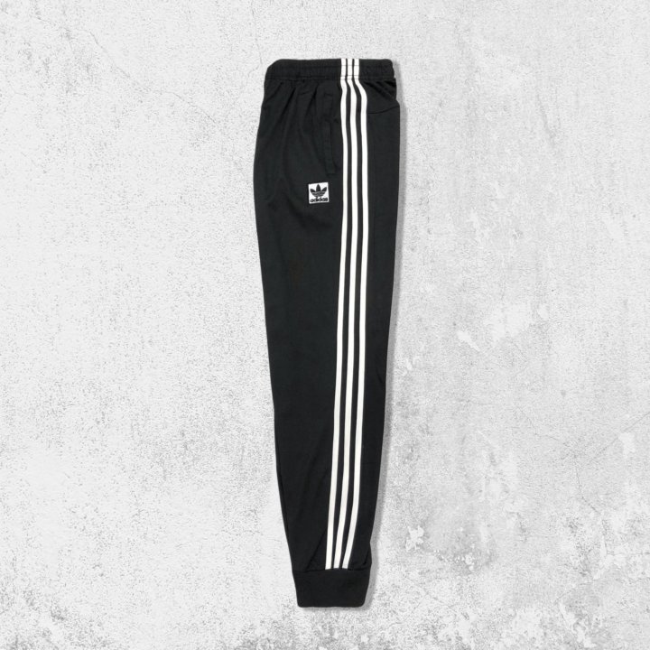 Спортивный костюм Adidas