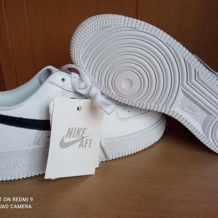 Кроссовки Nike air force 1