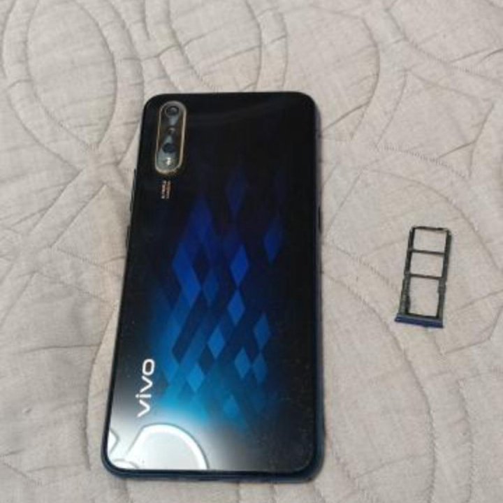 Смартфон Vivo V17 Neo