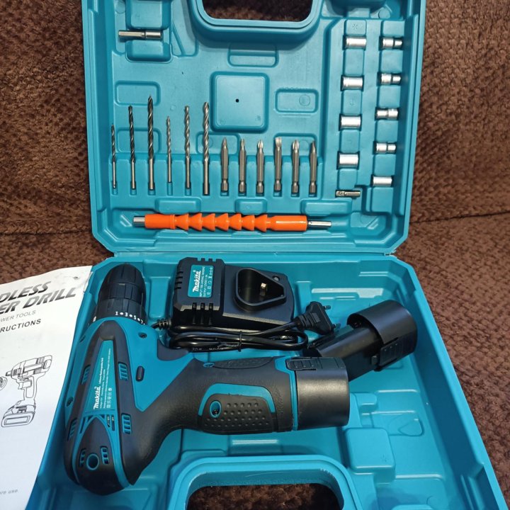 Шуруповёрт Makita 12V