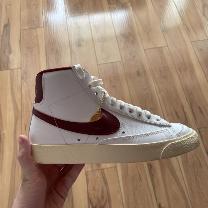 Женские кеды Nike blazer mid '77 se