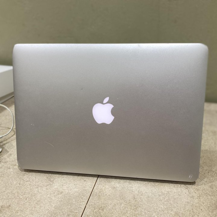 Apple MacBook Air 13 2015 i5 8gb 128ssd