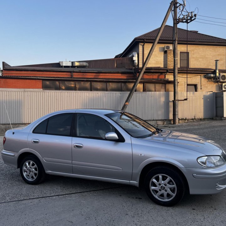 Nissan Sunny, 2002