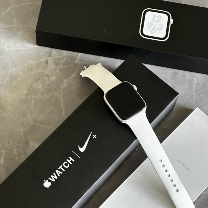 Apple Watch series 4 44mm nike+