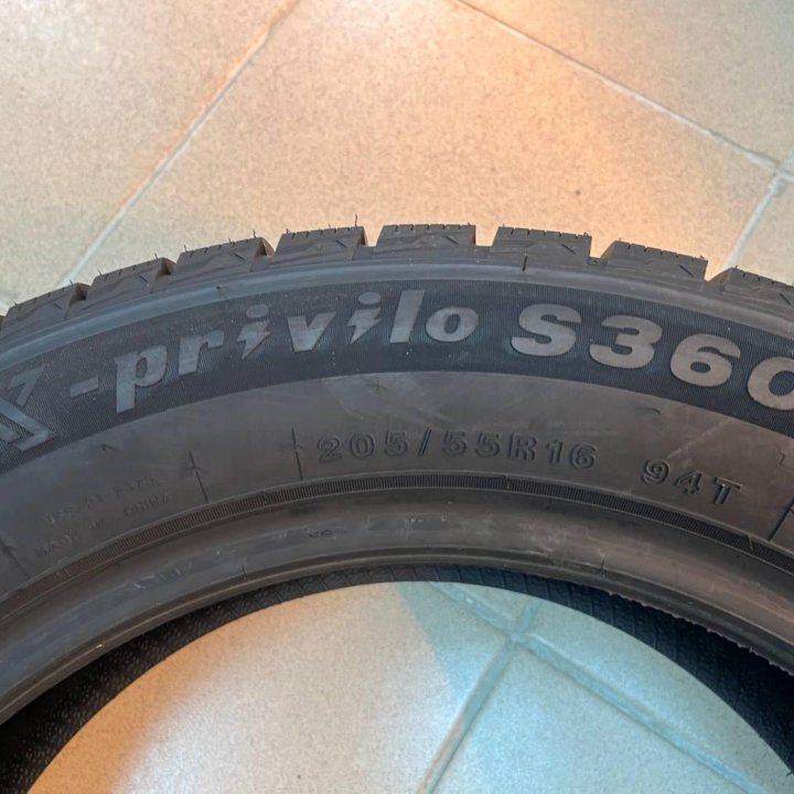 Tracmax X-Privilo S360 205/55 R16 94T