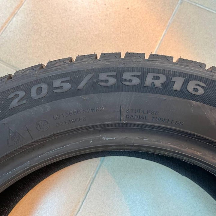 Tracmax X-Privilo S360 205/55 R16 94T