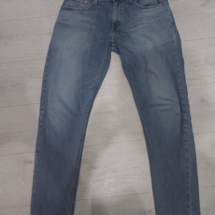 Джинсы Levi's 512