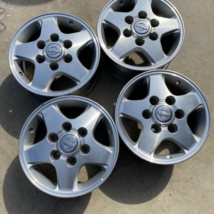 Диски R15/6J; 6x139.7; ET35; ЦО100.1 Nissan