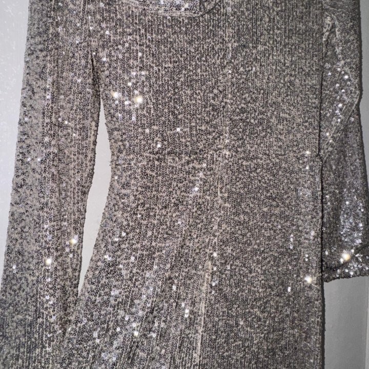 Платье вечернее