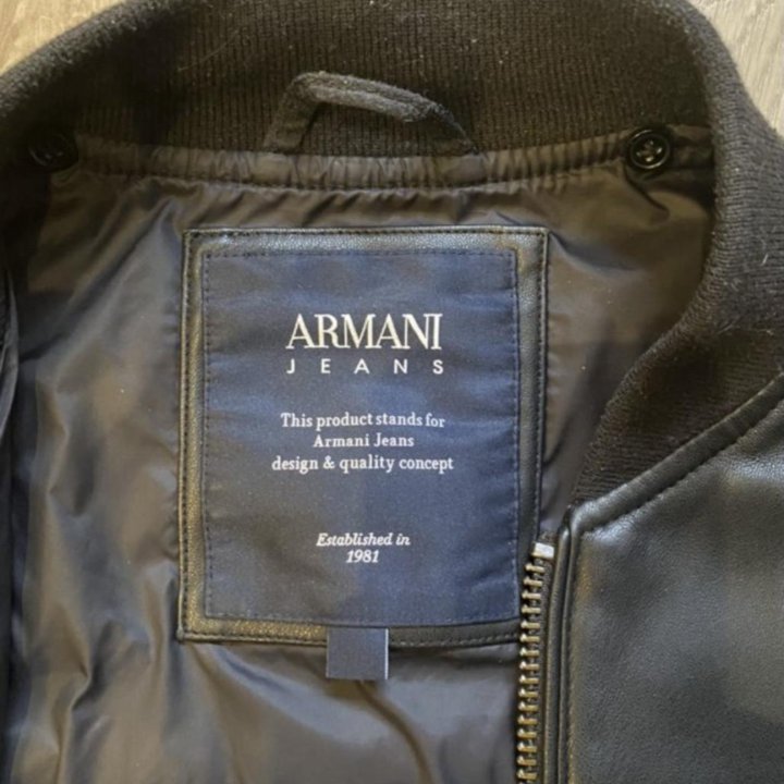 Кожаная куртка Armani