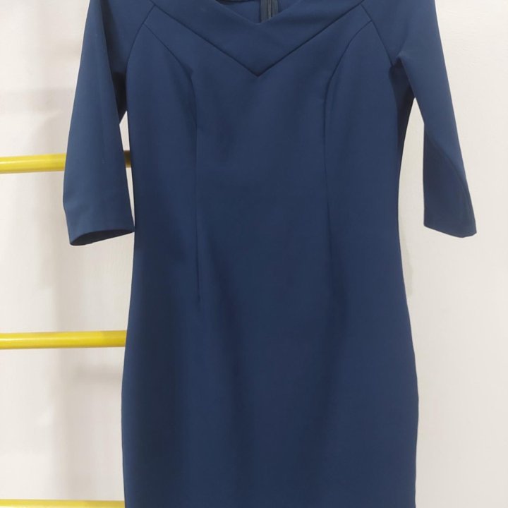 Платье элегантное