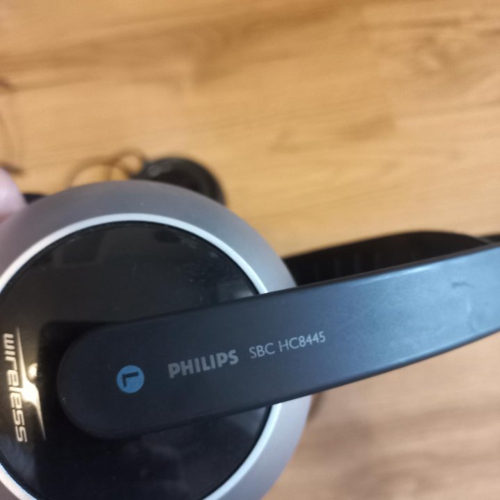 Наушники philips.