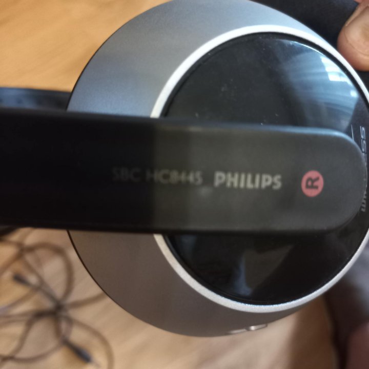 Наушники philips.