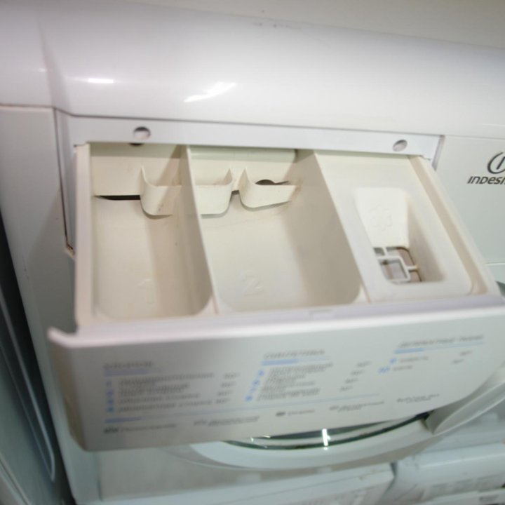 Стиральная машина Indesit WIUN 81