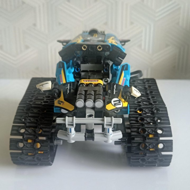 Машина Lego Technic Вездеход