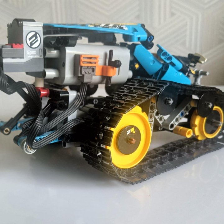 Машина Lego Technic Вездеход