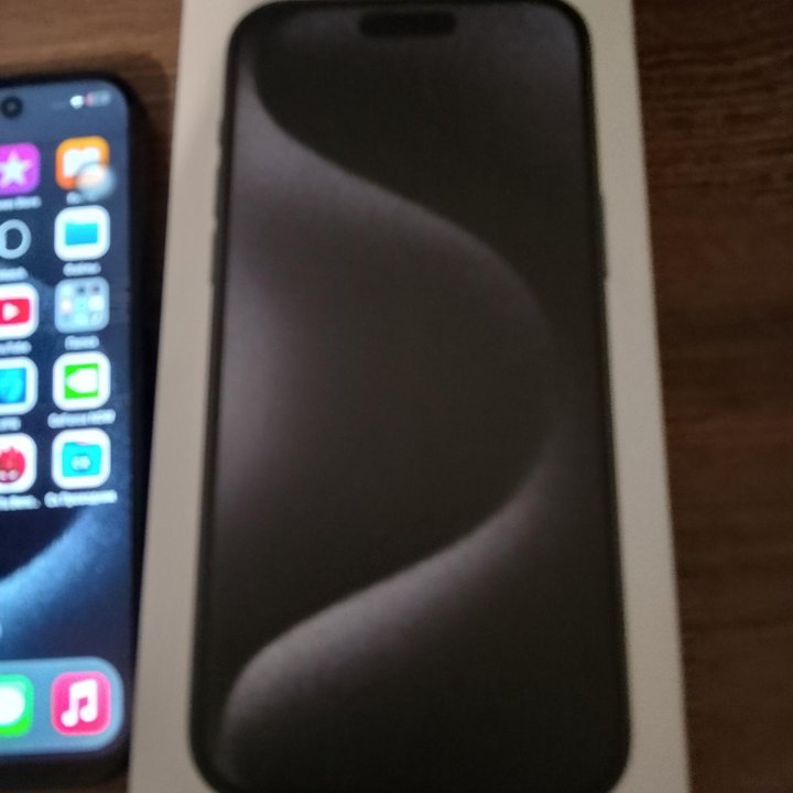 iPhone 15 в корпусе