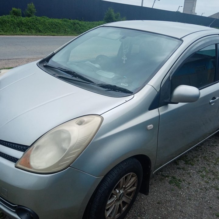 Nissan Note, 2005