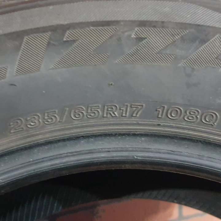 235/65/17 Bridgestone DM-V2 (2018 год).