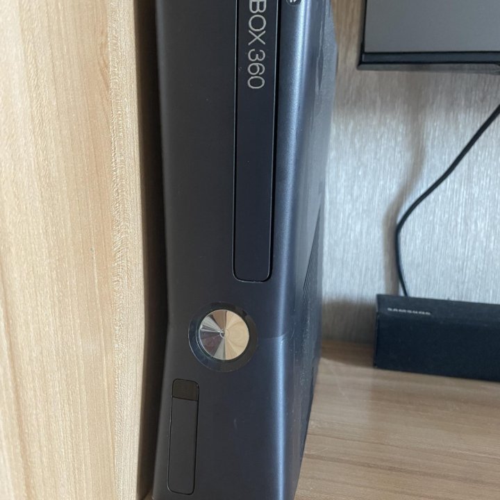 Продам Xbox 360