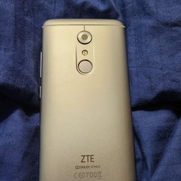 ZTE Axon 7 A2017G