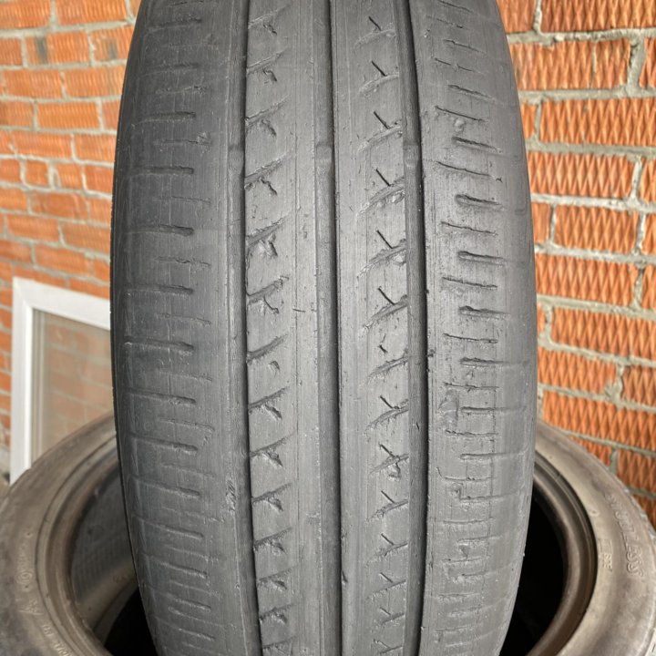 215/60 R16 Yokohama BluEarth AE01