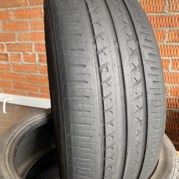 215/60 R16 Yokohama BluEarth AE01