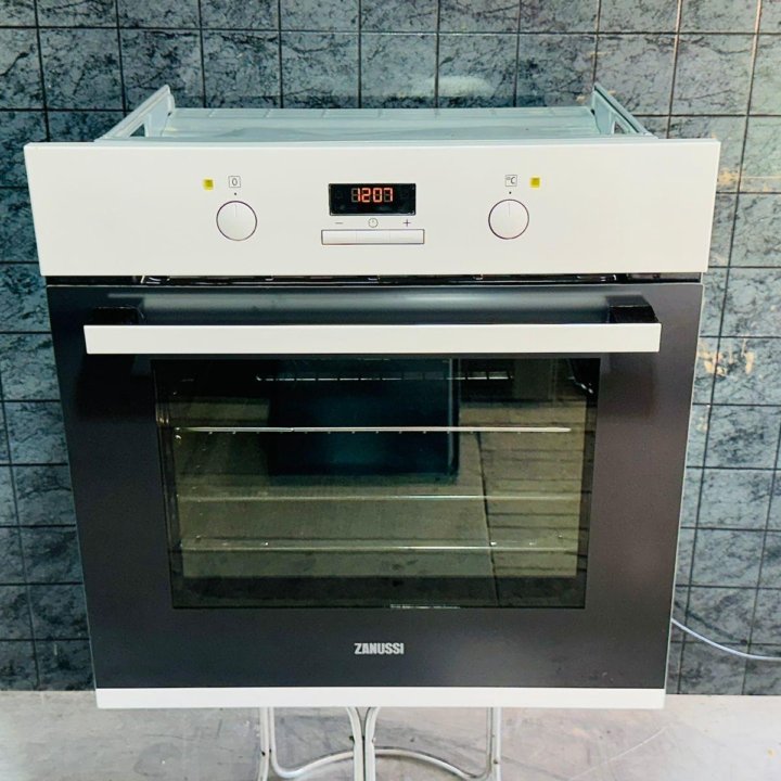 Духовой шкаф ZANUSSI OPZB421OW