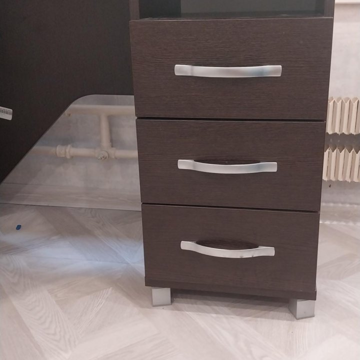 Стол угловой