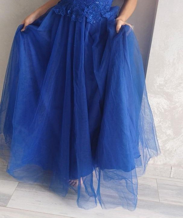 Платье вечернее