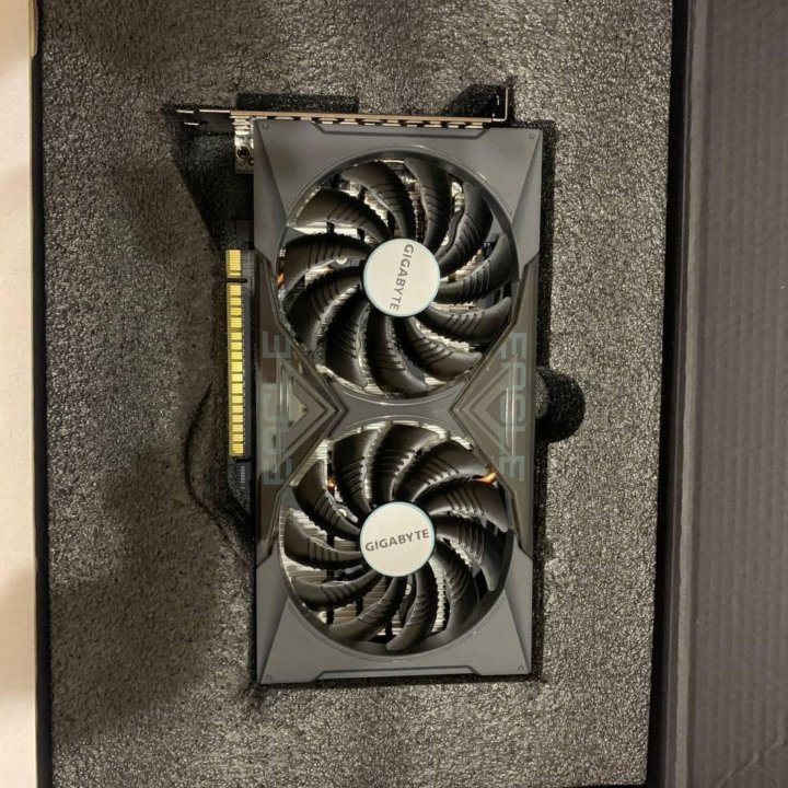 Gigabate GeForce GTX 1650 D6 eagle OC 4гб