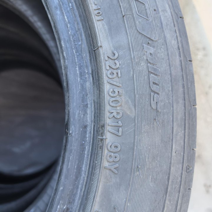 Nitto NT830+ 225/50 R17