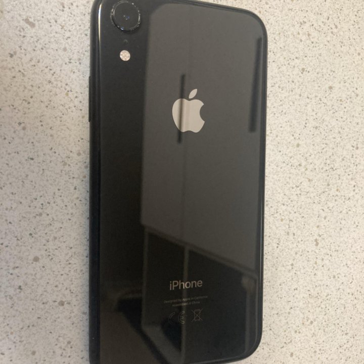 iPhone XR 128gb (2 года использования)