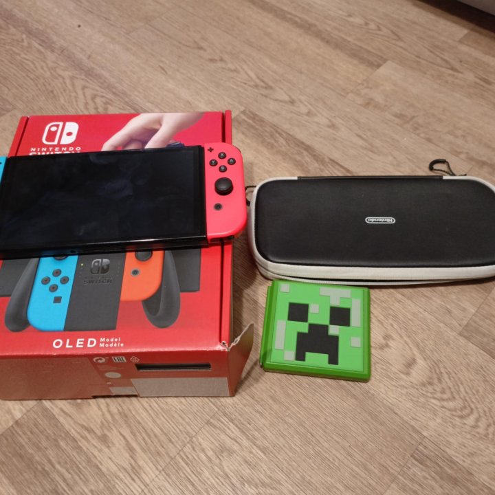 Nintendo Switch OLED + Pro Controller + чехол + ке