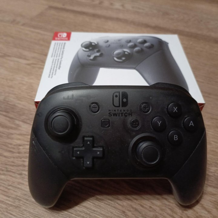 Nintendo Switch OLED + Pro Controller + чехол + ке