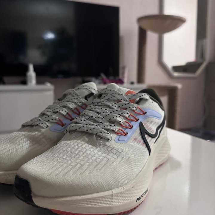 Кроссовки Nike беговые женские Air Zoom